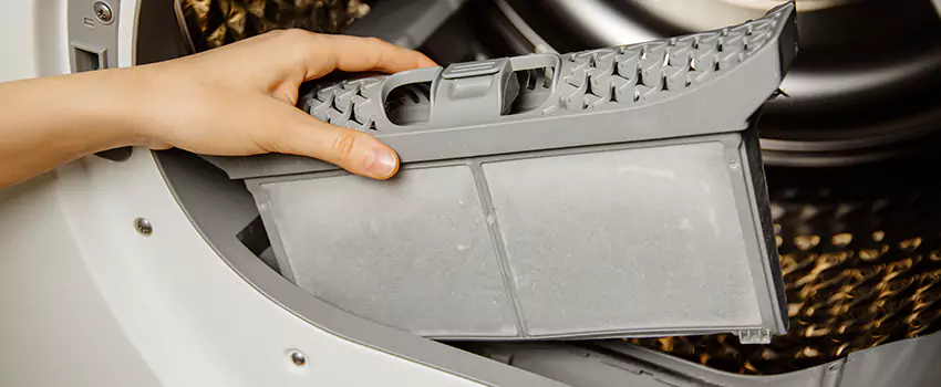 Signs Of A Clogged Dryer Lint Trap in Alameda, California